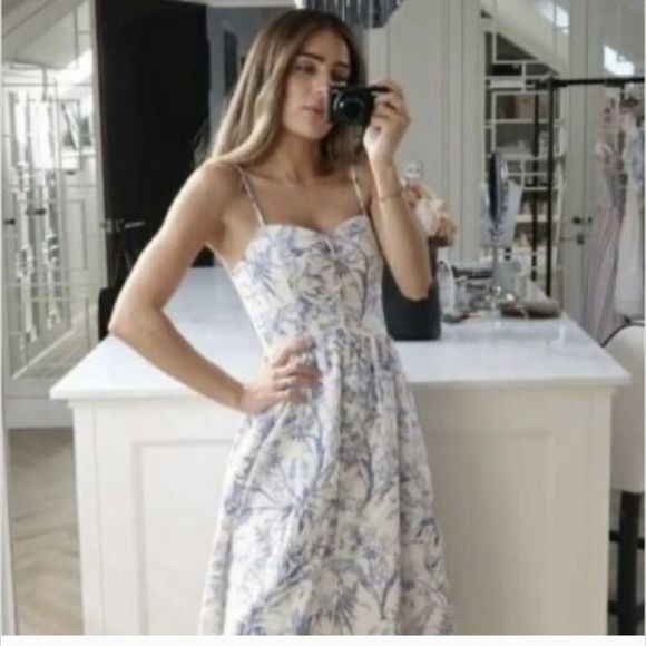 H&M White & Blue Floral Linen Blend Dress. Smocked back. Midi length. Med  EUC - Picture 2 of 9